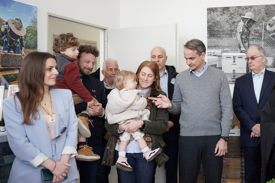 Στα Ιωάννινα ο Μητσοτάκης:  Eπισκέφθηκε την μεγαλύτερη γραμμή παραγωγής νερού της Ευρώπης