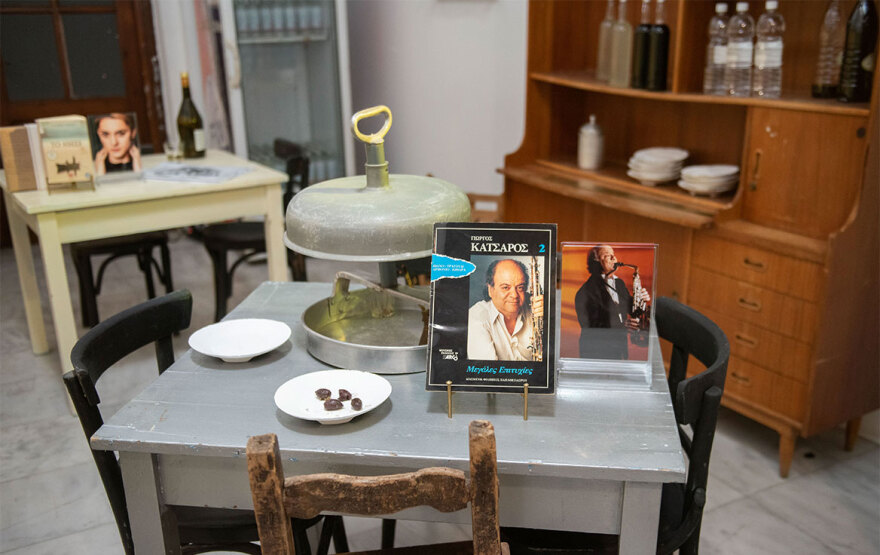 Έκθεση «Memorabilia» - Μαρίνα Βερνίκου: Δημοπρασία για τη στήριξη των παιδιών με καρκίνο – Φωτογραφίες