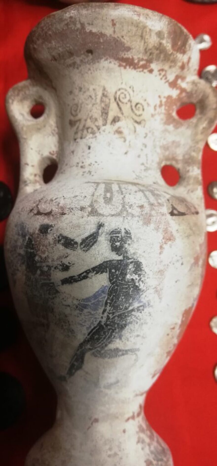 Θεσσαλονίκη: Αρχαιοκάπηλος θα έστελνε δέμα με... 180 αρχαία νομίσματα στη Γερμανία