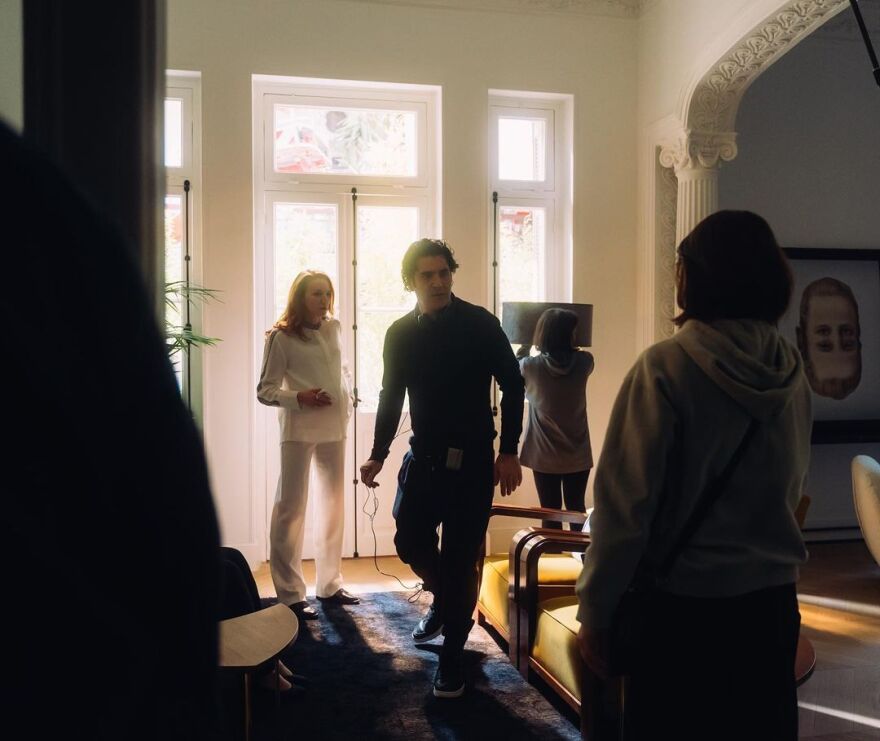 Maestro 2: O Χριστόφορος Παπακαλιάτης ανέβασε φωτογραφίες από τα γυρίσματα - «Είμαι πολύ τυχερός τελικά»