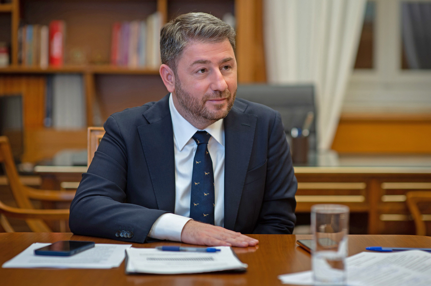 Ανδρουλάκης στο «Θέμα»: Πρωθυπουργός με πολιτική αυτονομία, αξιοπιστία, επάρκεια και διεθνές κύρος - Όχι σε Μητσοτάκη, Τσίπρα