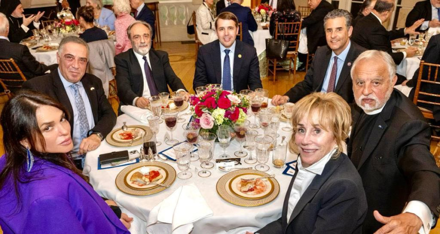 Ο Νίκος Τσάκος βραβεύτηκε ως Πρόσωπο της Χρονιάς στο Μανχάταν - Δείτε φωτογραφίες