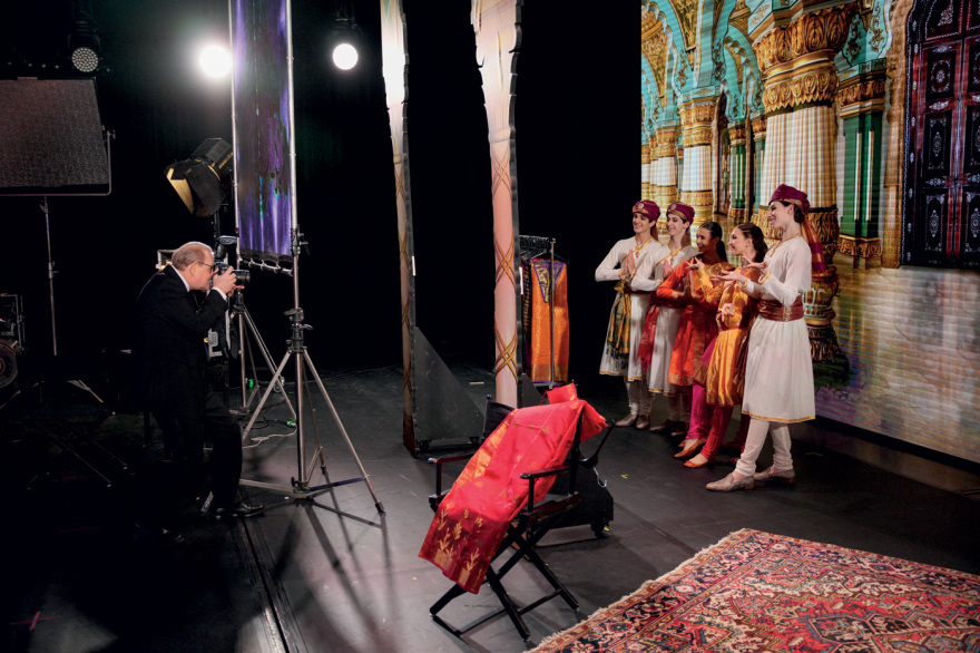 O Χορός των Ρόδων: Το Μονακό σε ρυθμούς... Bollywood