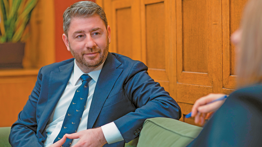 Ανδρουλάκης στο «Θέμα»: Πρωθυπουργός με πολιτική αυτονομία, αξιοπιστία, επάρκεια και διεθνές κύρος - Όχι σε Μητσοτάκη, Τσίπρα