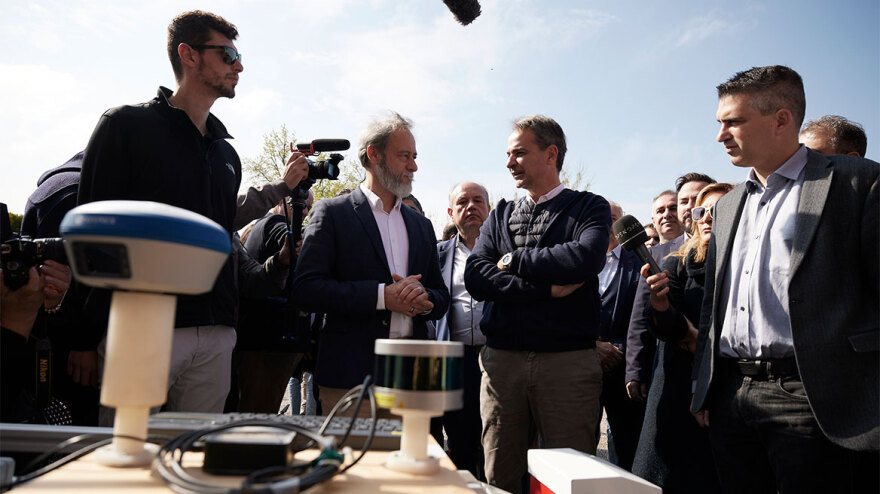 Μητσοτάκης: Επισκέφθηκε το ΕΚΕΤΑ στην Θεσσαλονίκη και έκανε βόλτα με αυτόνομο ηλεκτρικό όχημα 