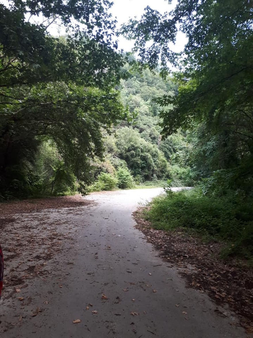 Το μυστηριώδες μοναστήρι στον βράχο και η γέφυρα των Αγιών στην Ήπειρο με την απίστευτη ιστορία