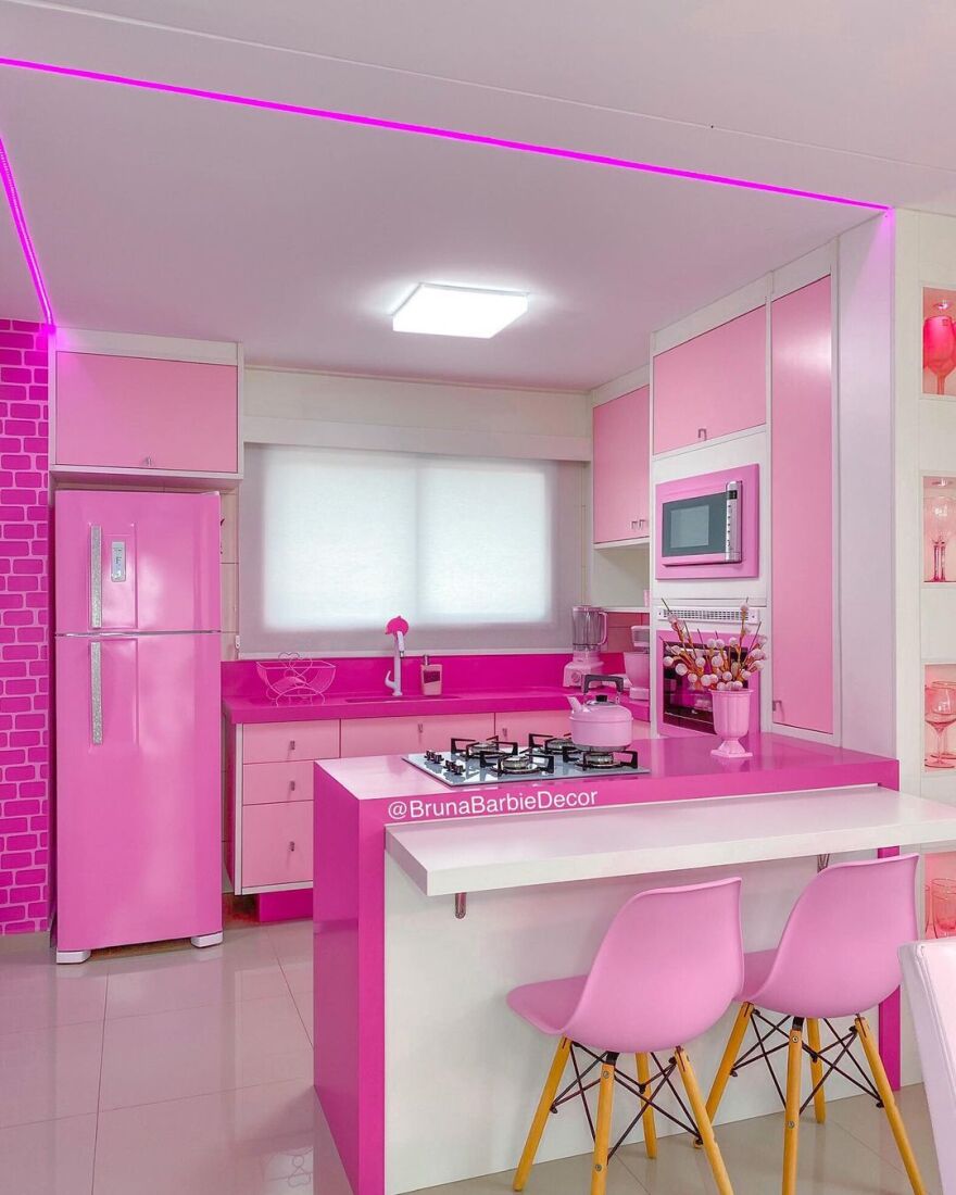 Bruna Barbie: Η Βραζιλιάνα που ζει στον κόσμο της... Barbie - Δείτε φωτογραφίες