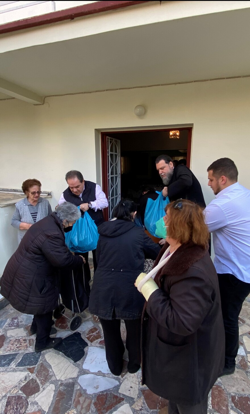 Ιερά Μητρόπολη Νέας Ιωνίας: Μοίρασε «Δέματα Αγάπης» σε ευάλωτους συμπολίτες ενόψει Πάσχα (φωτογραφίες)