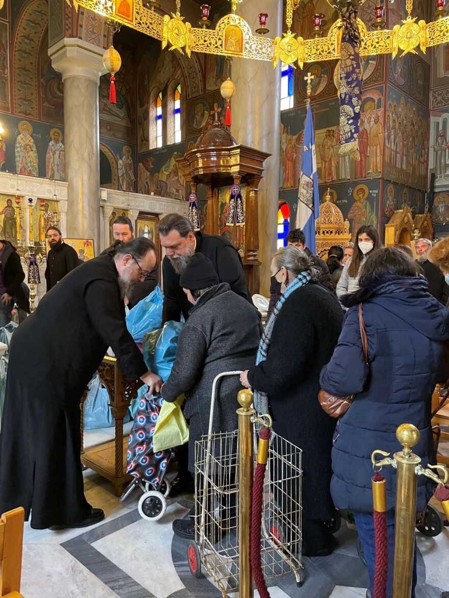 Ιερά Μητρόπολη Νέας Ιωνίας: Μοίρασε «Δέματα Αγάπης» σε ευάλωτους συμπολίτες ενόψει Πάσχα (φωτογραφίες)