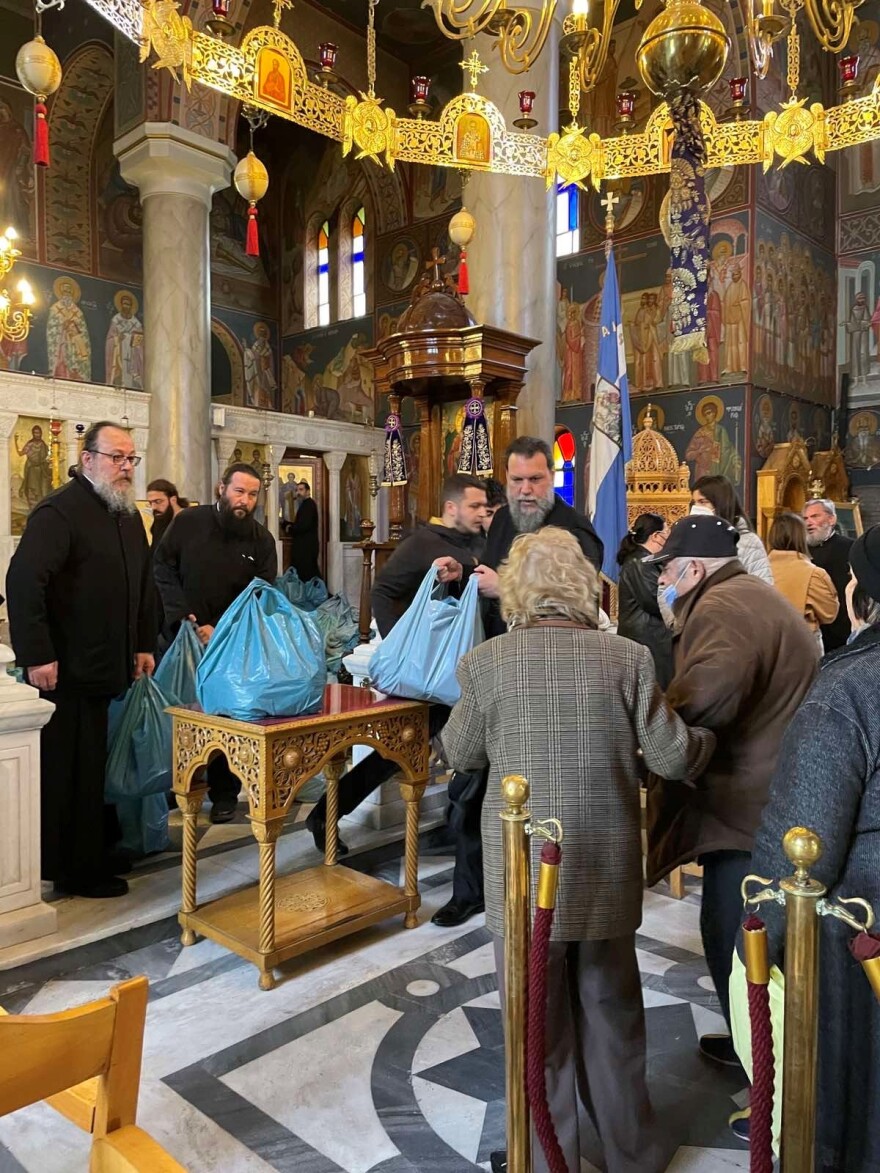 Ιερά Μητρόπολη Νέας Ιωνίας: Μοίρασε «Δέματα Αγάπης» σε ευάλωτους συμπολίτες ενόψει Πάσχα (φωτογραφίες)