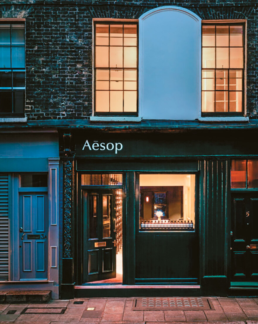 Dennis Paphitis: Ο Ελληνας που πούλησε «συνταγή ομορφιάς» στη L’Oreal για €3,4 δισ.