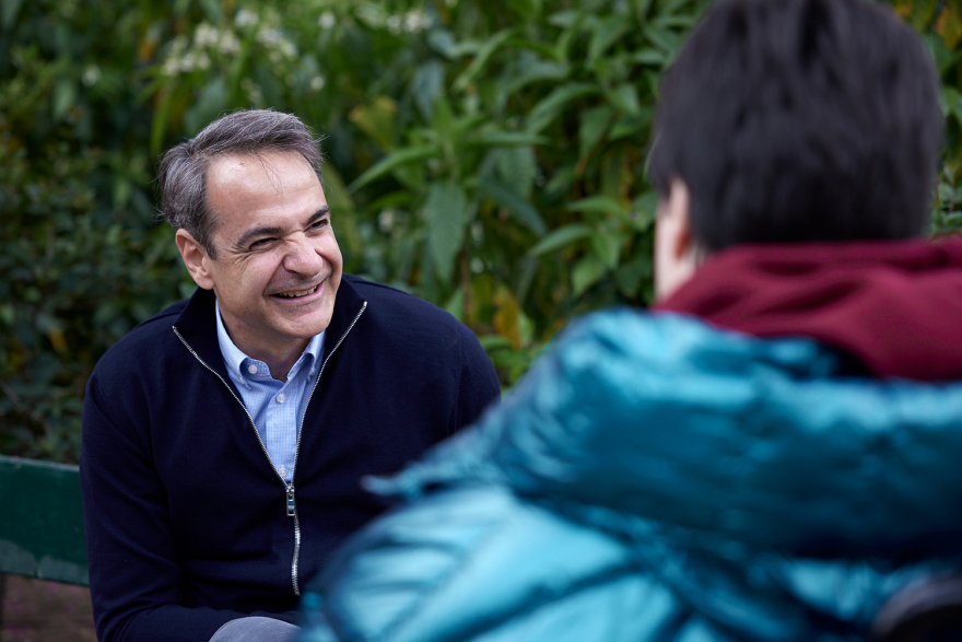 Ο Μητσοτάκης επισκέφθηκε την Παραολυμπιονίκη Άννα Ντέντα που εντάχθηκε στον «Προσωπικό Βοηθό» - Δείτε την ανάρτησή του