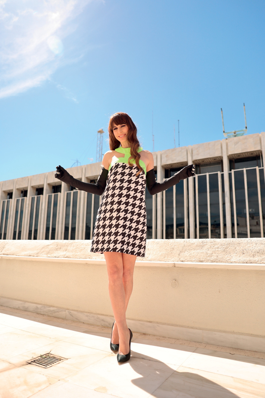 Μιρέλα Πάχου: Το πρωί είναι διδάκτωρ της Νομικής και το βράδυ τραγουδάει σε μουσικές σκηνές, συνοδεία του ακορντεόν της