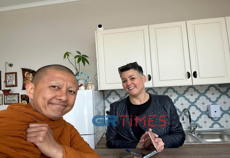 Βουδισμός: Στη Ροδόπη 9 μοναχοί που σκοπεύουν να διασχίσουν την Ευρώπη... με τα πόδια (φωτογραφίες)