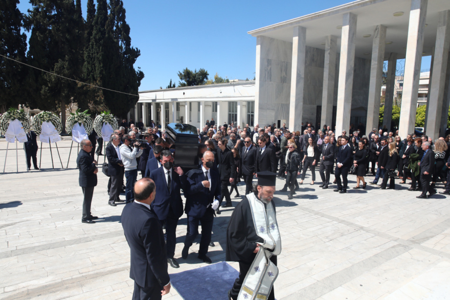 Γιώργος Μπόμπολας: Το «αντίο» του γιου του Λεωνίδα, του εγγονού του και της επί 48 χρόνια βοηθού του