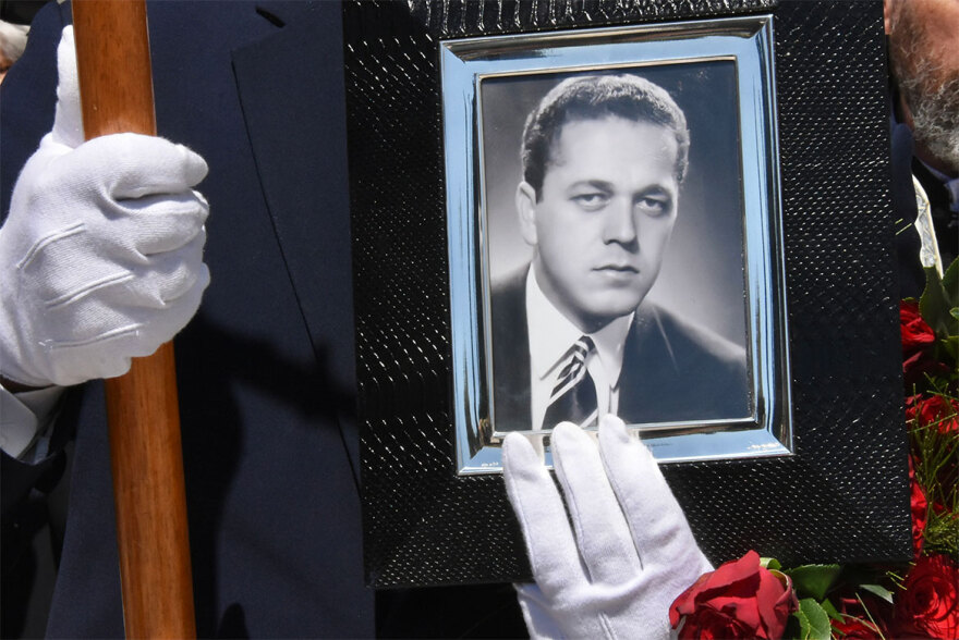 Γιώργος Μπόμπολας: Το «αντίο» του γιου του Λεωνίδα, του εγγονού του και της επί 48 χρόνια βοηθού του