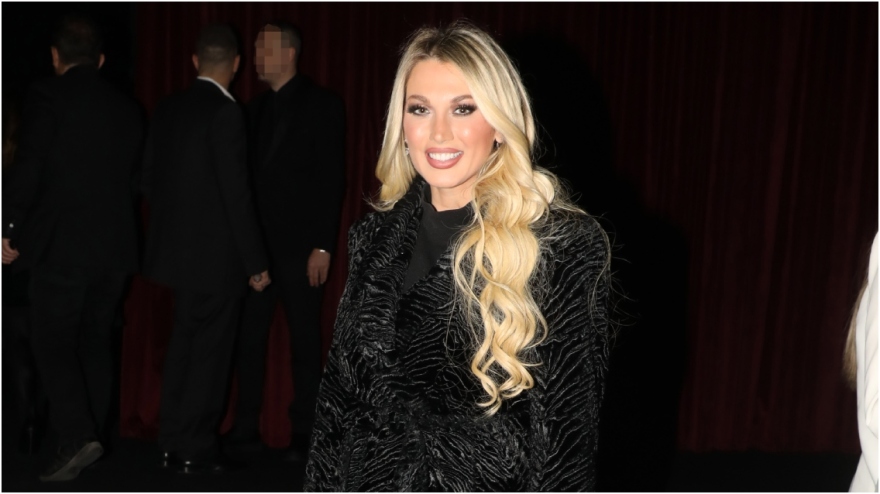 Κωνσταντίνα Σπυροπούλου και Βασίλης Σταθοκωστόπουλος στην πρώτη δημόσια έξοδο μετά τη γέννηση του γιου τους