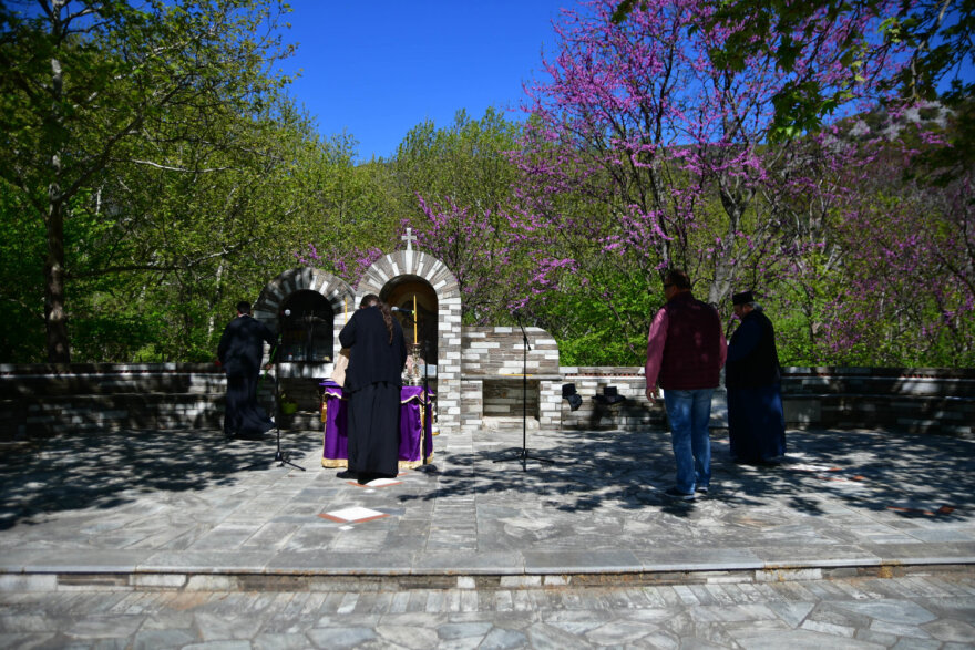 Τέμπη: 20 χρόνια από την τραγωδία με τους 21 μαθητές - Έγινε σήμερα το ετήσιο μνημόσυνο
