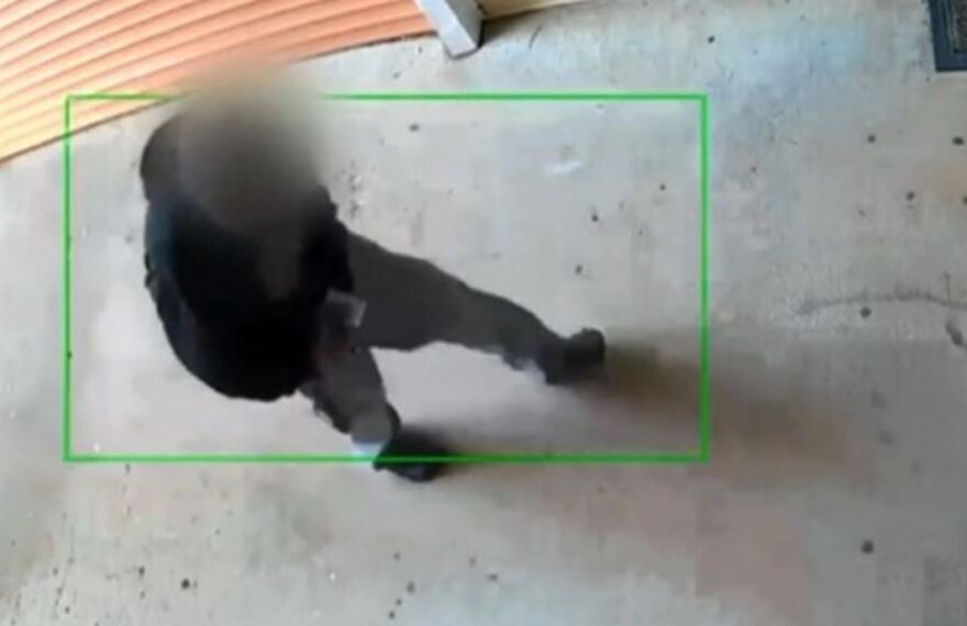 ΗΠΑ: Σκότωσε τη γειτόνισσά του, τεμάχισε το πτώμα και το περικύκλωσε με ξύλινους σταυρούς