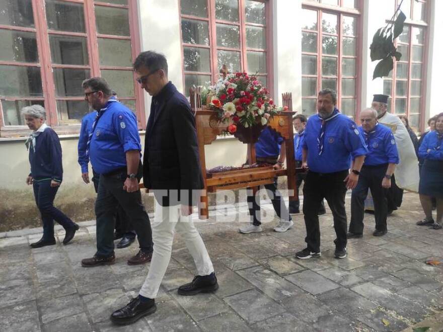 Πάτρα: Με ευλάβεια η περιφορά του Επιταφίου στο Παλαιό Δημοτικό Νοσοκομείο