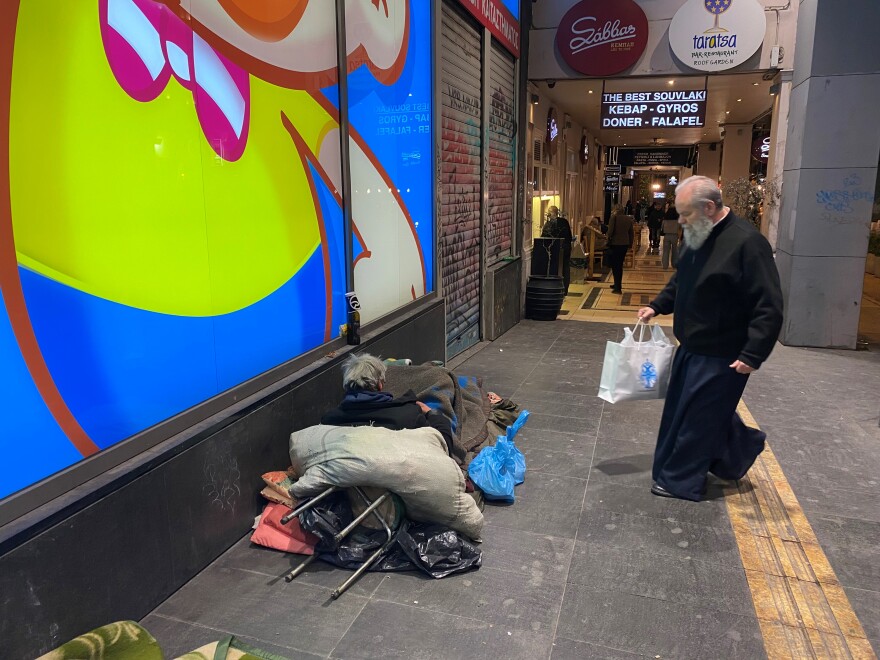 Αρχιεπισκοπή Αθηνών: Η «Αποστολή» και η «Νεότητα» στο πλευρό των αστέγων την Μεγάλη Εβδομάδα