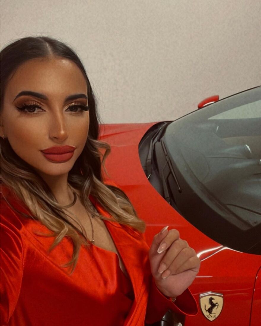 Ραφαέλα Γεωργίου - Με άλλη μύτη, χείλη και μαλλιά εμφανίστηκε η πρώην παίκτρια του «Bachelor»