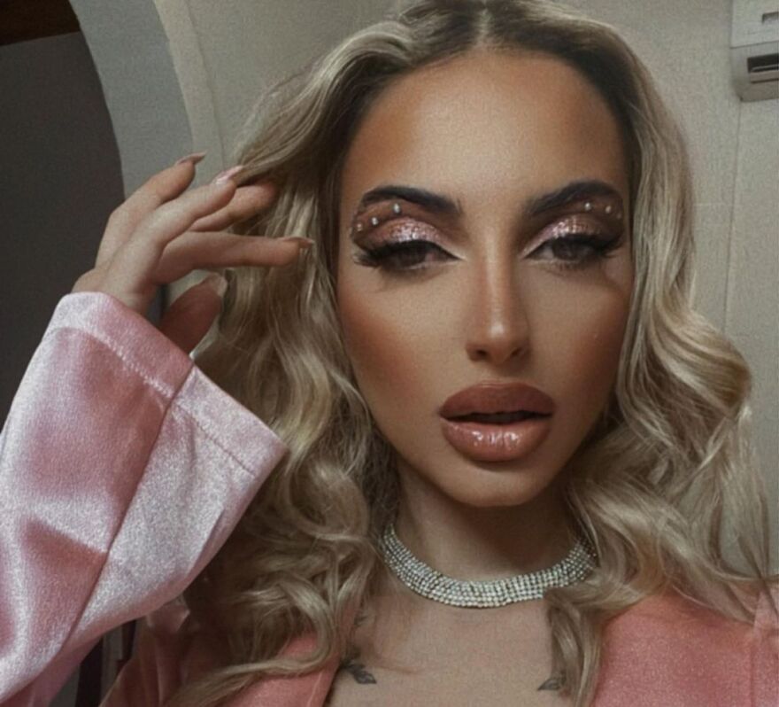 Ραφαέλα Γεωργίου - Με άλλη μύτη, χείλη και μαλλιά εμφανίστηκε η πρώην παίκτρια του «Bachelor»