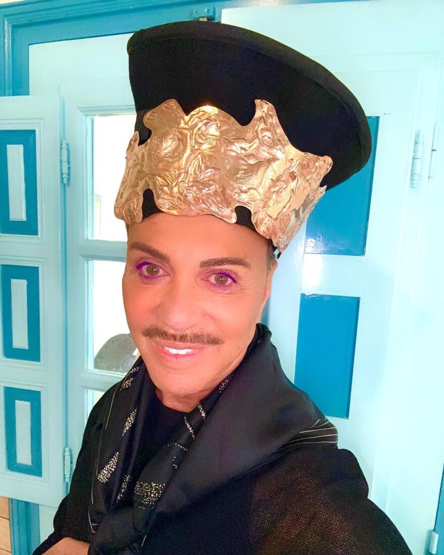 Λάκης Γαβαλάς: «Έτσι μεγαλοπρεπώς γιορτάσαμε την Ανάσταση»