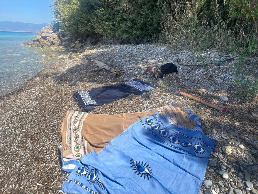 Δανάη Μπάρκα: Έκανε το πρώτο της μπάνιο στη θάλασσα - Δείτε φωτογραφίες