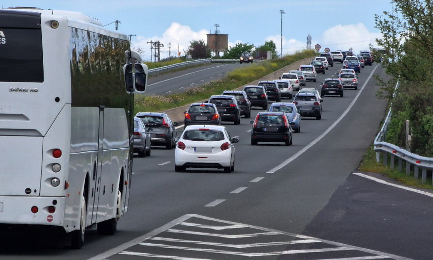 Πάσχα: Μετ’ εμποδίων η επιστροφή των εκδρομέων - Περισσότερα από 500.000 οχήματα βγήκαν εκτός Αττικής