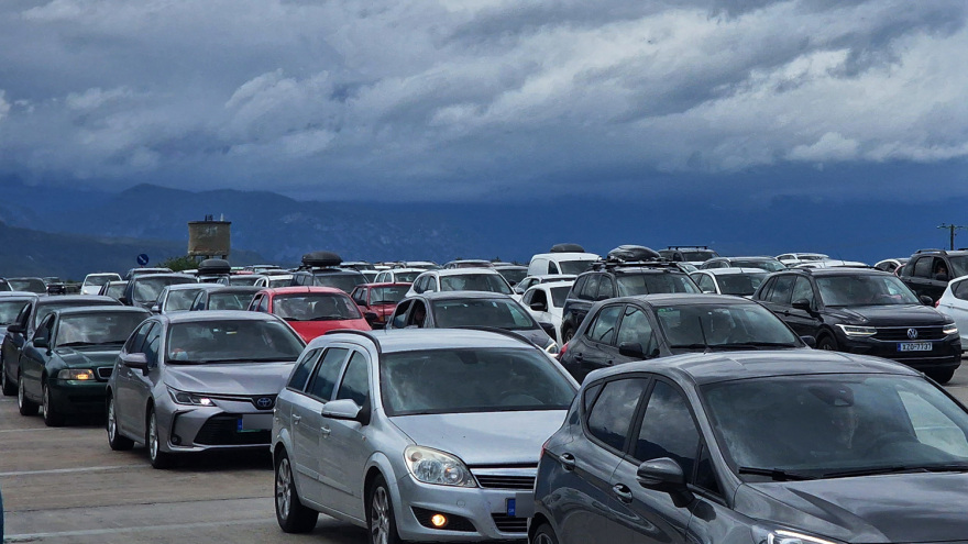 Πάσχα: Μετ’ εμποδίων η επιστροφή των εκδρομέων - Περισσότερα από 500.000 οχήματα βγήκαν εκτός Αττικής