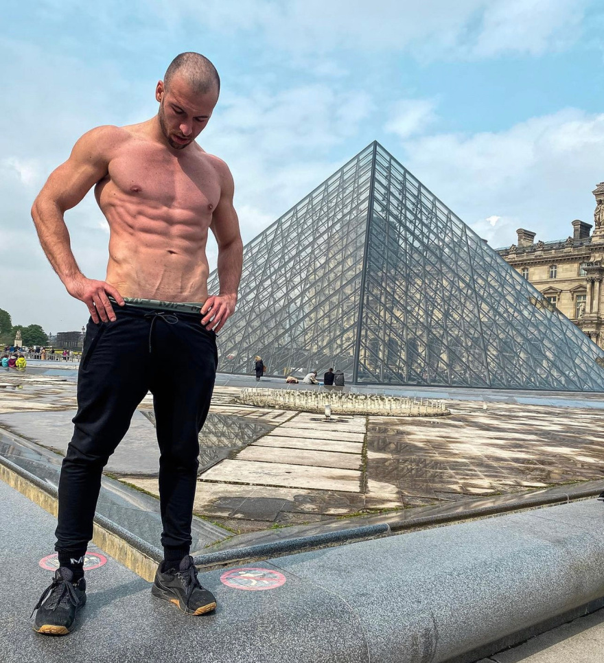 Ηλεκτρονική απάτη: Θύμα χάκερ και γνωστός influencer του TikTok - Πώς του άρπαξαν 4.000 ευρώ