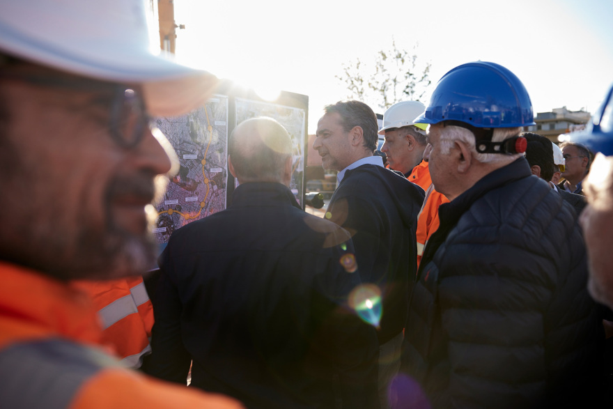Ο Μητσοτάκης στο εργοτάξιο της Γραμμής 4 του Μετρό:  «Ξεκίνησε το μεγαλύτερο δημόσιο έργο της δεκαετίας» (Βίντεο)