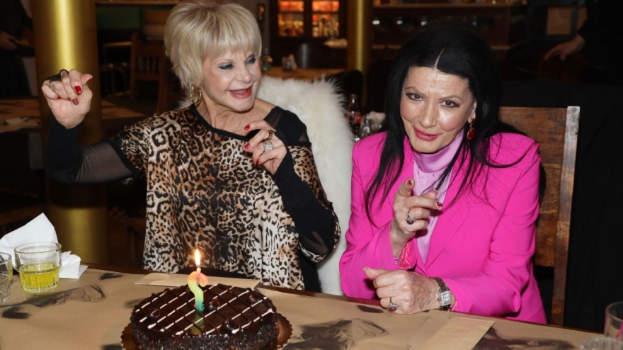 Μαρία Ιωαννίδου: Γιόρτασε τα γενέθλιά της με τη Ζωζώ Σαπουντζάκη - Δείτε φωτογραφίες