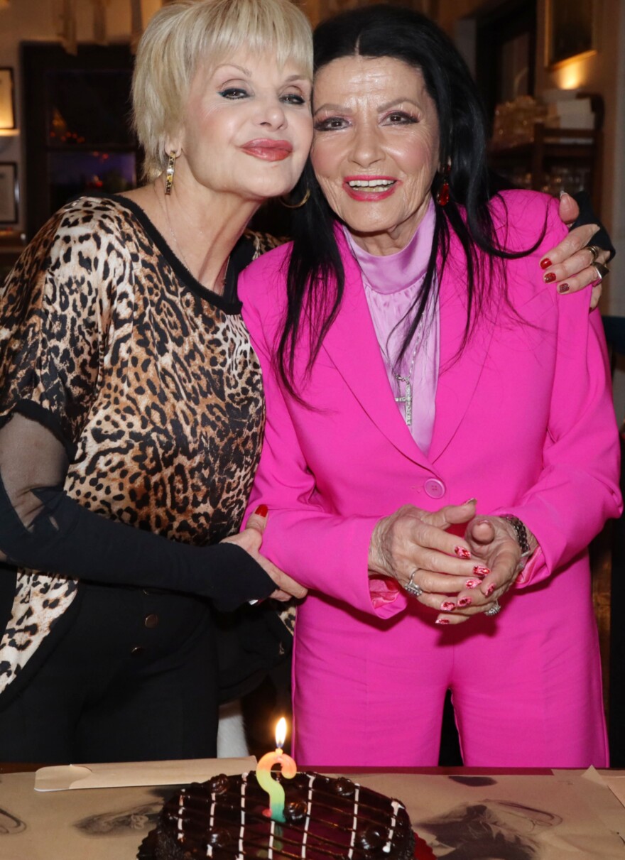 Μαρία Ιωαννίδου: Γιόρτασε τα γενέθλιά της με τη Ζωζώ Σαπουντζάκη - Δείτε φωτογραφίες