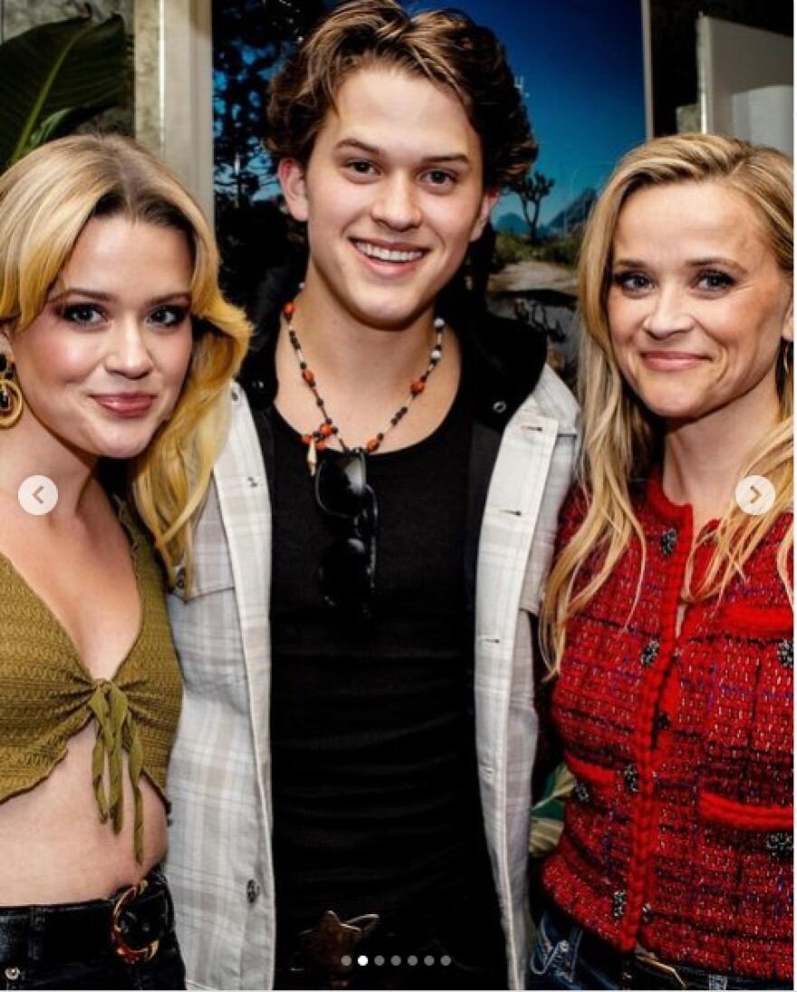 Ρις Γουίδερσπουν - Ράιαν Φιλίπ: Επανασύνδεση για το ζευγάρι σε πάρτι για τον γιο τους 