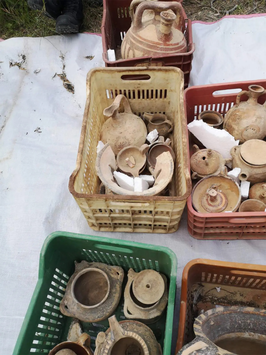 Κρήτη: Πρώην λιμενικός και αρχαιολόγος σε μεγάλο κύκλωμα αρχαιοκαπηλίας - Από το 1.400 π.Χ. οι λάρνακες