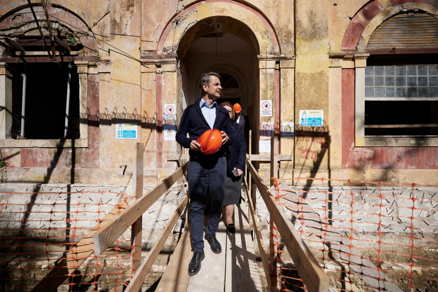 Μητσοτάκης από Κέρκυρα: Να ληφθούν αποφάσεις για την προστασία της πολιτιστικής κληρονομιάς από τον υπερτουρισμό