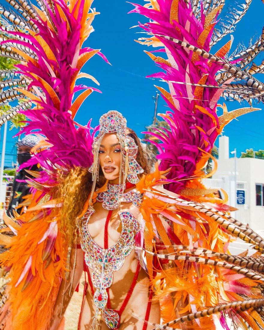 Γουίνι Χάρλοου: «Πλημμύρισε» το Instagram με αποκαλυπτικές φωτογραφίες της από τη Τζαμάικα