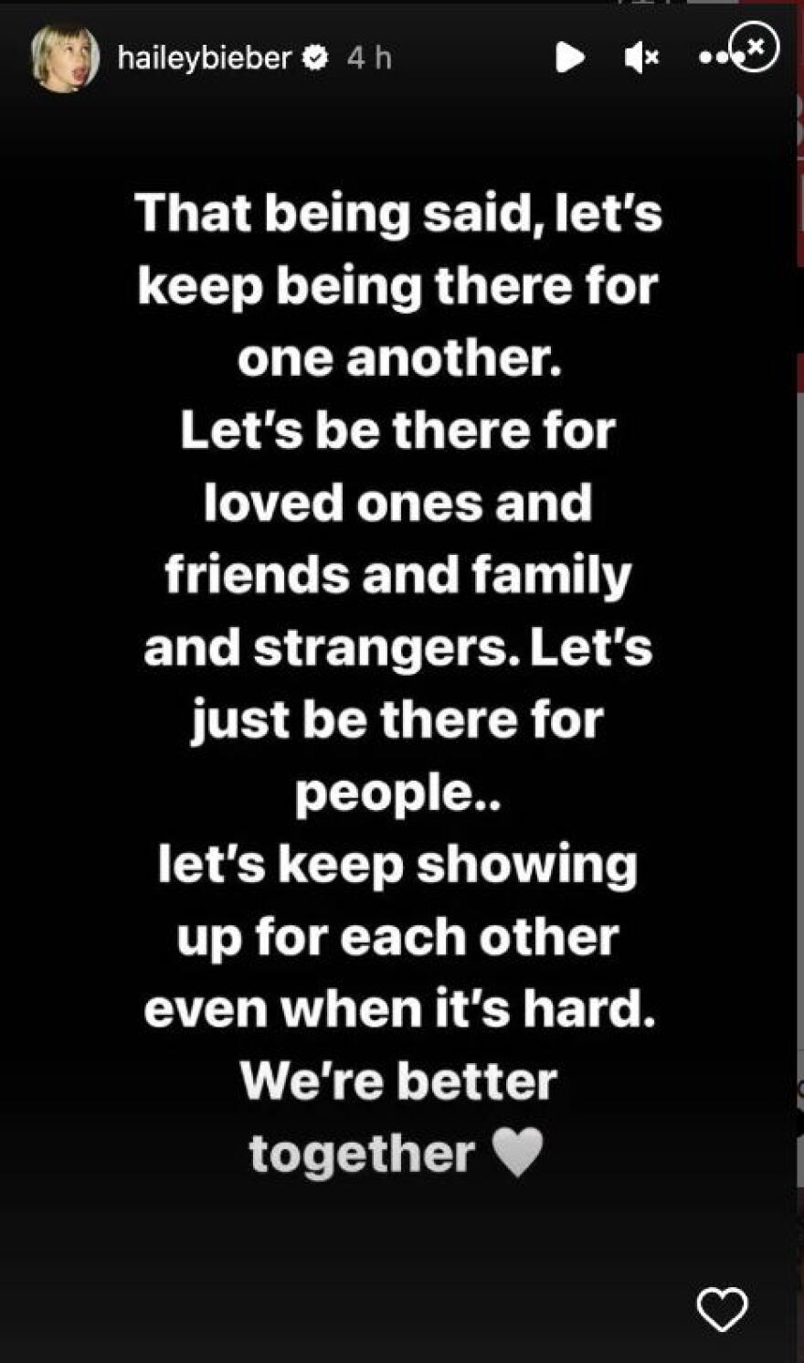 Χέιλι Μπίμπερ: Λέει ότι το 2023 πέρασε τις «πιο θλιβερές και δύσκολες στιγμές» της