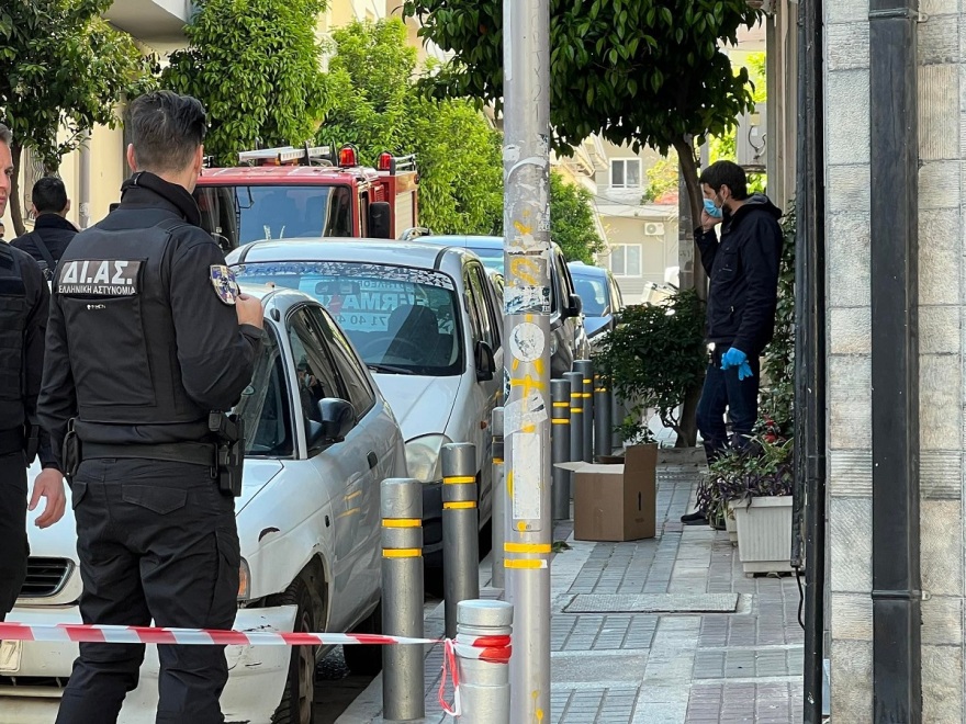 Συναγερμός στη Δάφνη - Άφησαν σακίδιο με γκαζάκια κοντά στο σπίτι της διευθύντριας των φυλακών Κορυδαλλού