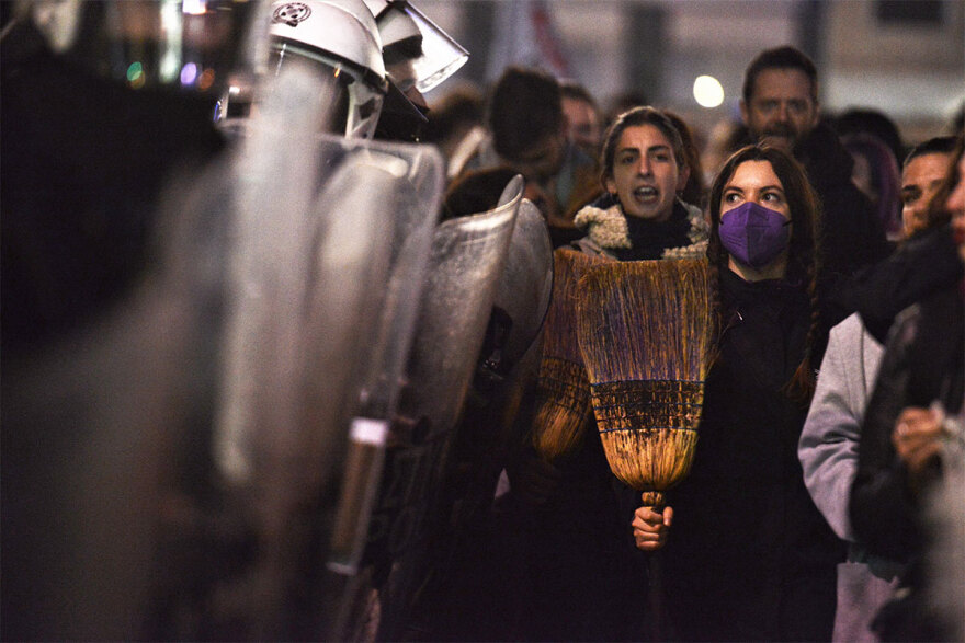 Τέσσερις διακρίσεις για τον William Faithful και το «Πρώτο Θέμα» στην έκθεση φωτορεπορτάζ της ΕΣΗΕΜΘ