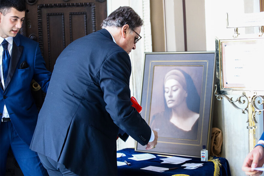 Κατερίνα Χέλμη: Το τελευταίο «αντίο» στην ηθοποιό - Δείτε φωτογραφίες