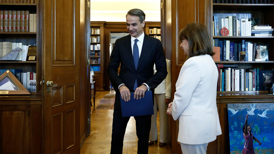 Εκλογές 2023: Ο Μητσοτάκης στη Σακελλαροπούλου - Ζήτησε εκλογές στις 21 Μαΐου