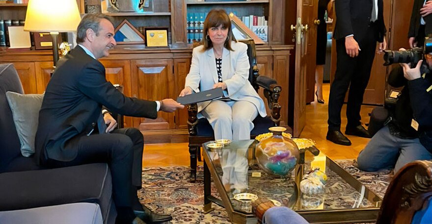 Εκλογές 2023: Ο Μητσοτάκης στη Σακελλαροπούλου - Ζήτησε εκλογές στις 21 Μαΐου