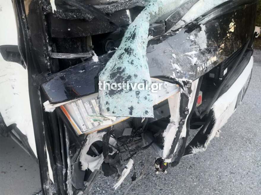 Τροχαίο στον Πλαταμώνα: Ένας νεκρός, χαροπαλεύουν δύο τραυματίες
