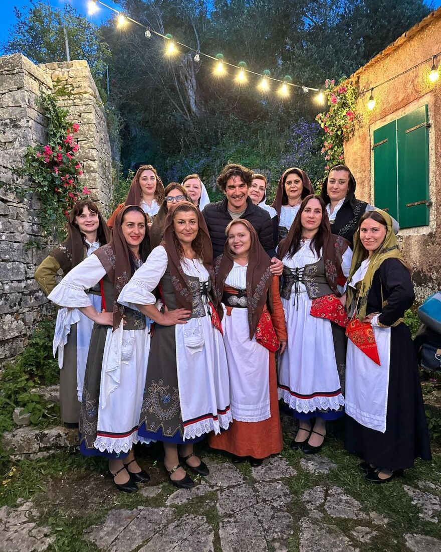 Maestro: Η «Μαρία» της σειράς σε παραδοσιακό πανηγύρι των Παξών - Δείτε φωτογραφίες