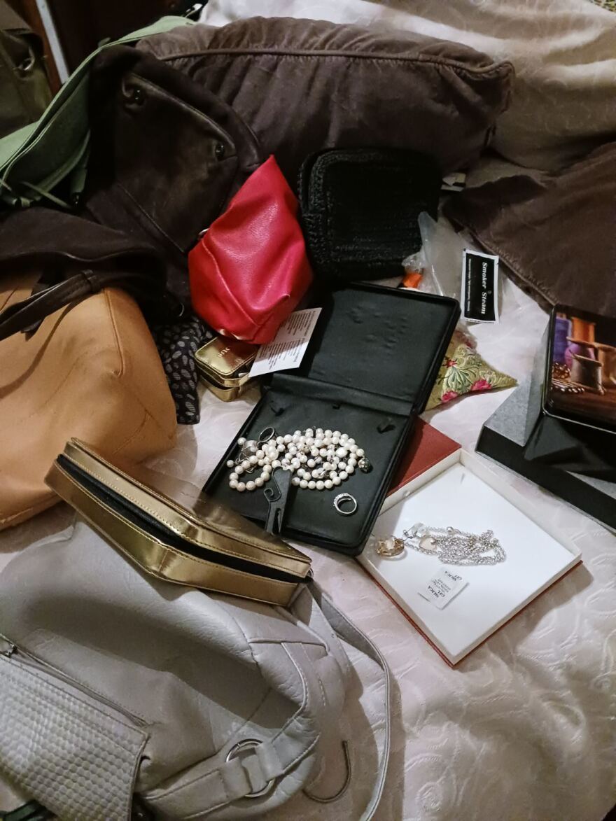 Θεσσαλονίκη: «Περίεργη» διάρρηξη στο σπίτι της καταγγέλλει υποψήφια βουλευτής του ΠΑΣΟΚ - Δείτε εικόνες