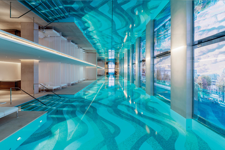 Cheval Blanc Paris: Σαμπάνια και όνειρα στο παλάτι των Αρνό στο Παρίσι