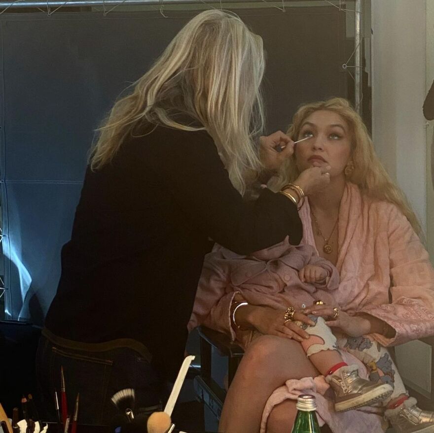 Μπέλα και Τζίτζι Χαντίντ: Έτσι έμοιαζαν όταν ήταν μικρές - Δείτε φωτογραφίες